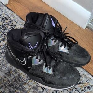 Nike Kyrie Infinity Black With Metallic Silver Concord